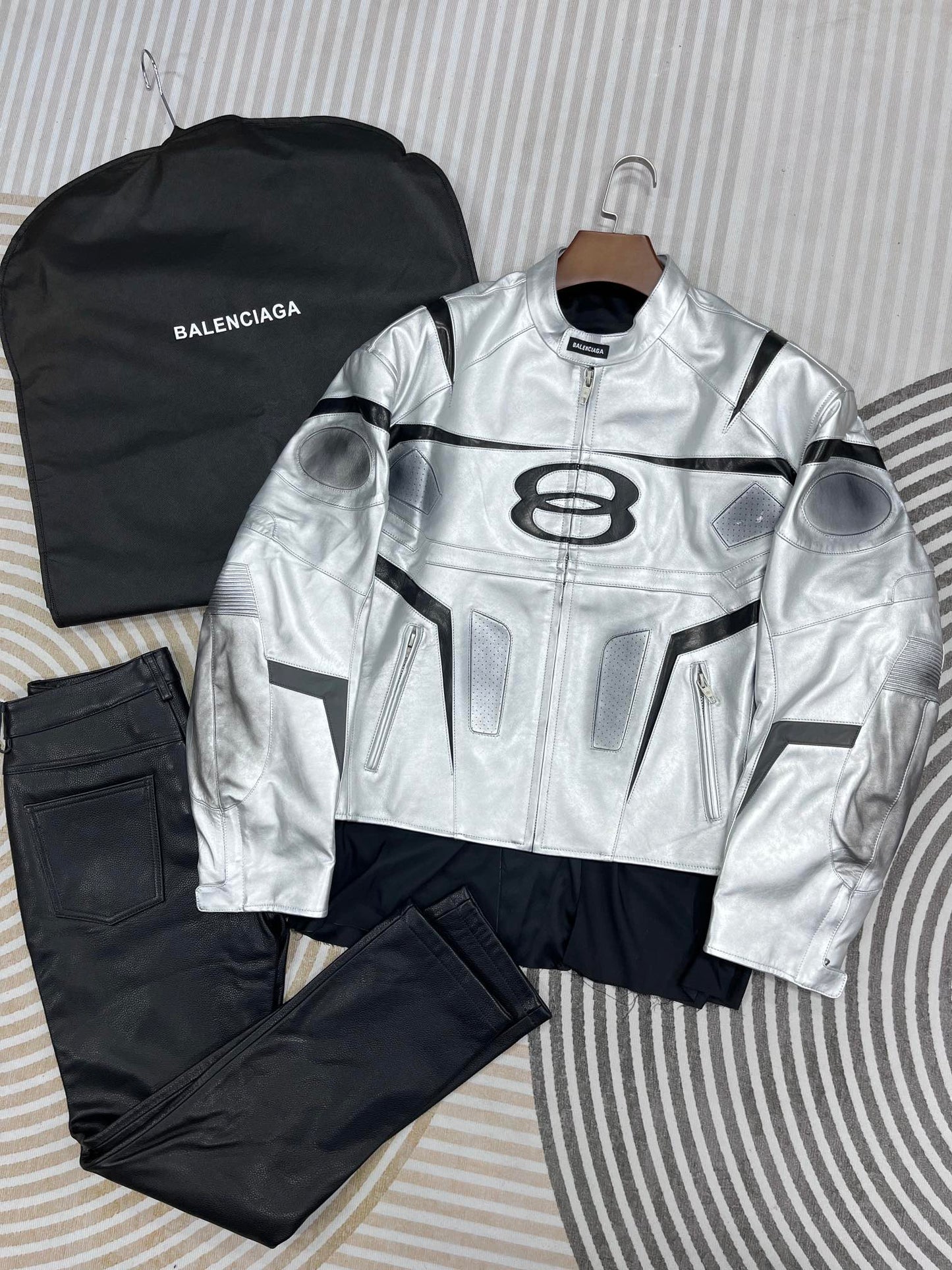 Balenciaga Oversized Leather Bikers Jacket – Silver