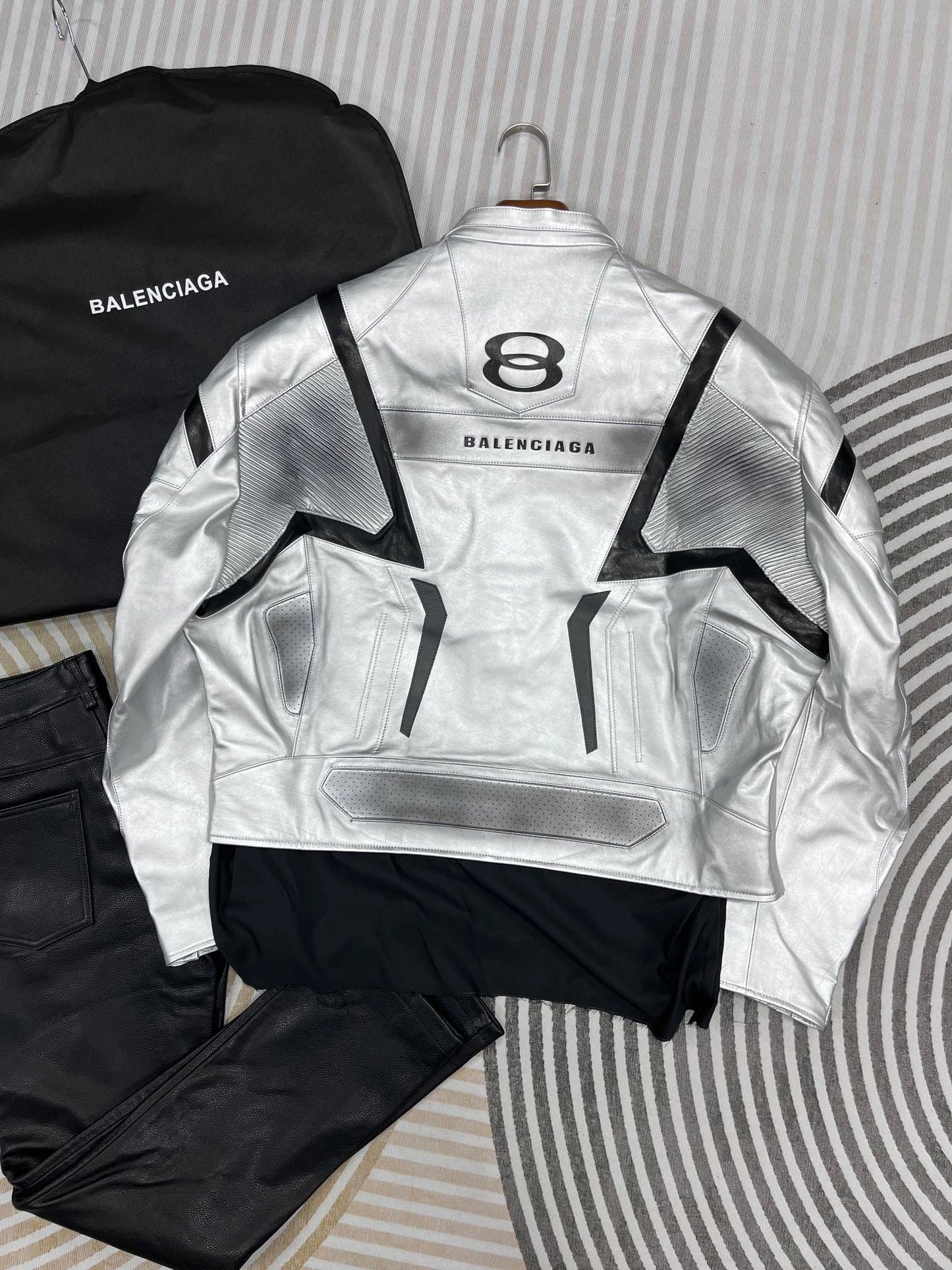 Balenciaga Oversized Leather Bikers Jacket – Silver