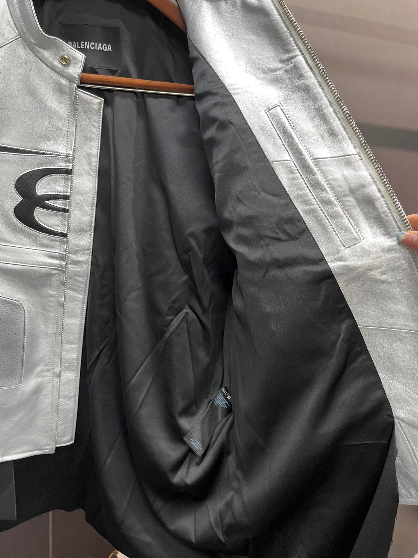 Balenciaga Oversized Leather Bikers Jacket – Silver