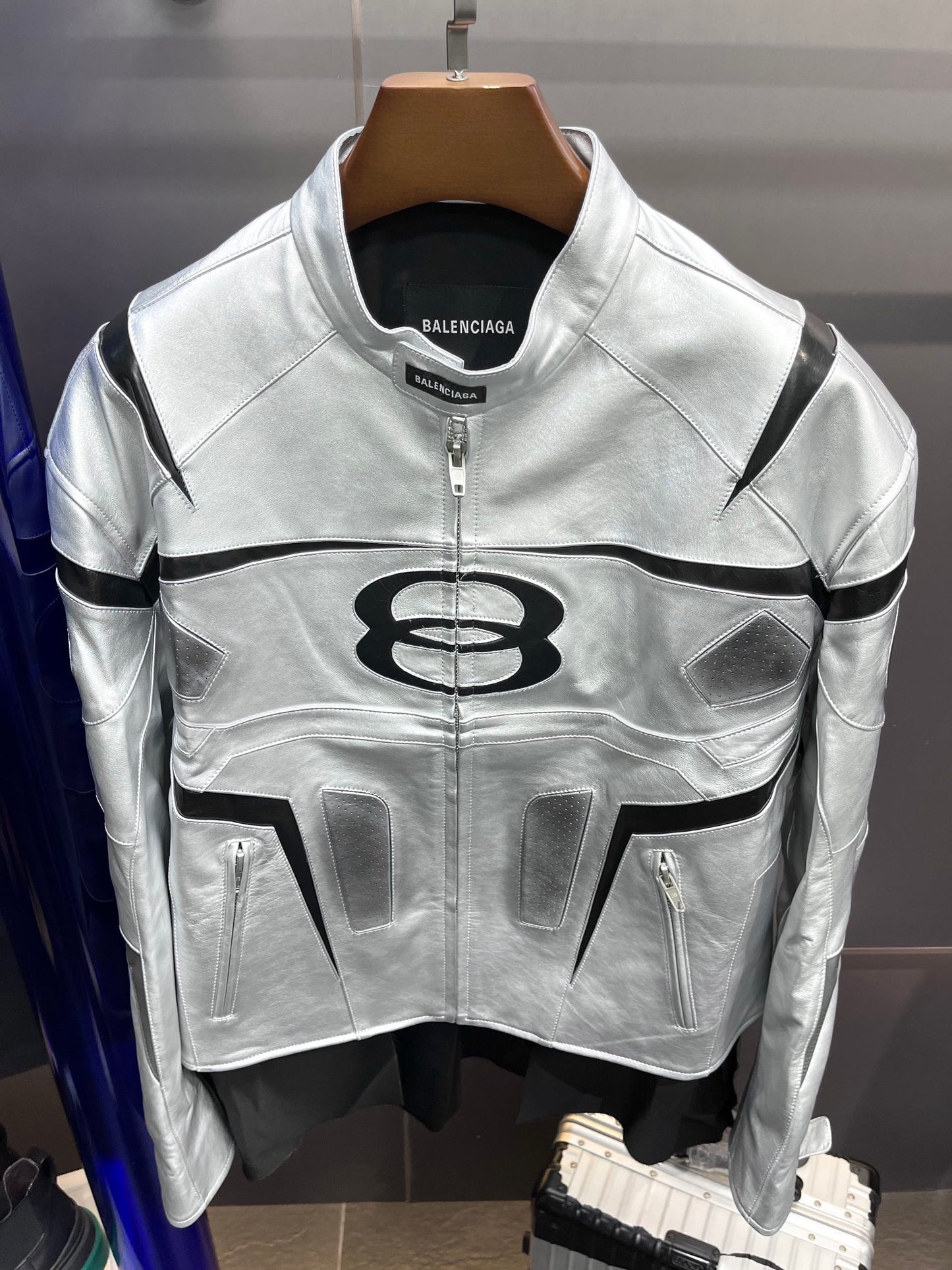 Balenciaga Oversized Leather Bikers Jacket – Silver